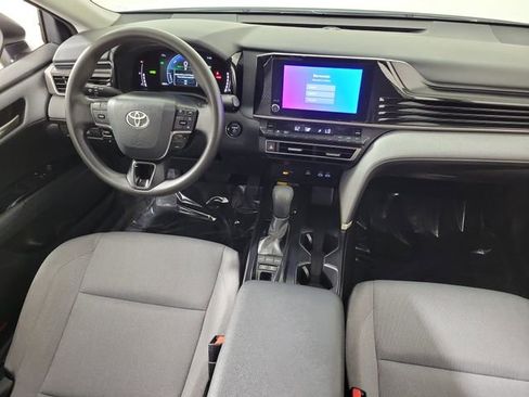 Used 2025 Toyota Camry LE image 15