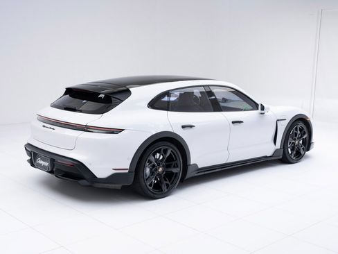 Certified 2022 Porsche Taycan Cross Turismo AWD/4WD image 9