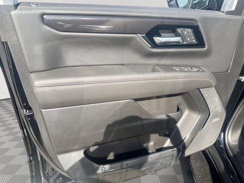 New 2026 GMC Yukon Elevation w/ Elevation Premium Package AWD/4WD image 23