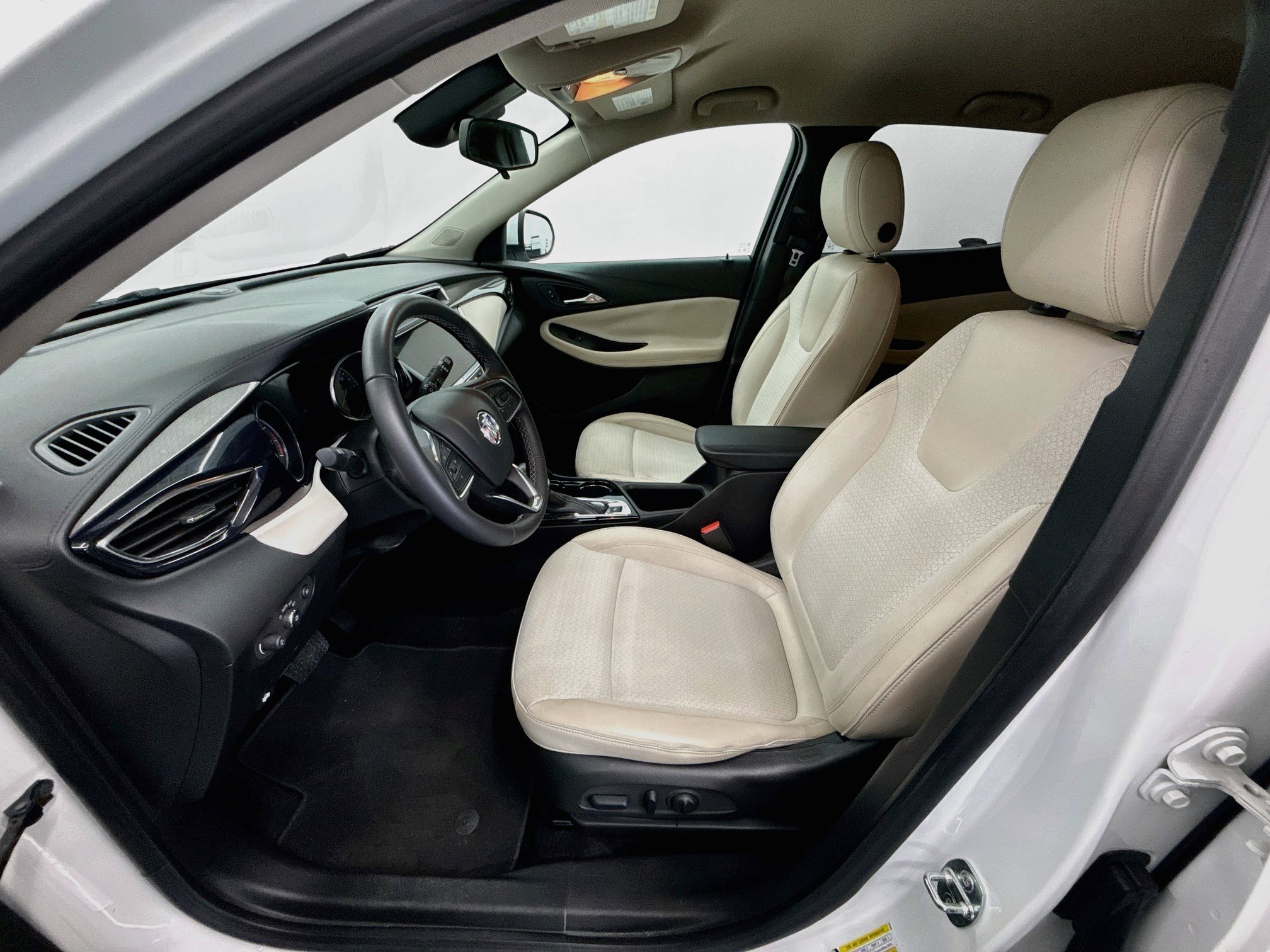 Used 2023 Buick Encore GX Preferred w/ Cold Weather Comfort Package FWD image 13