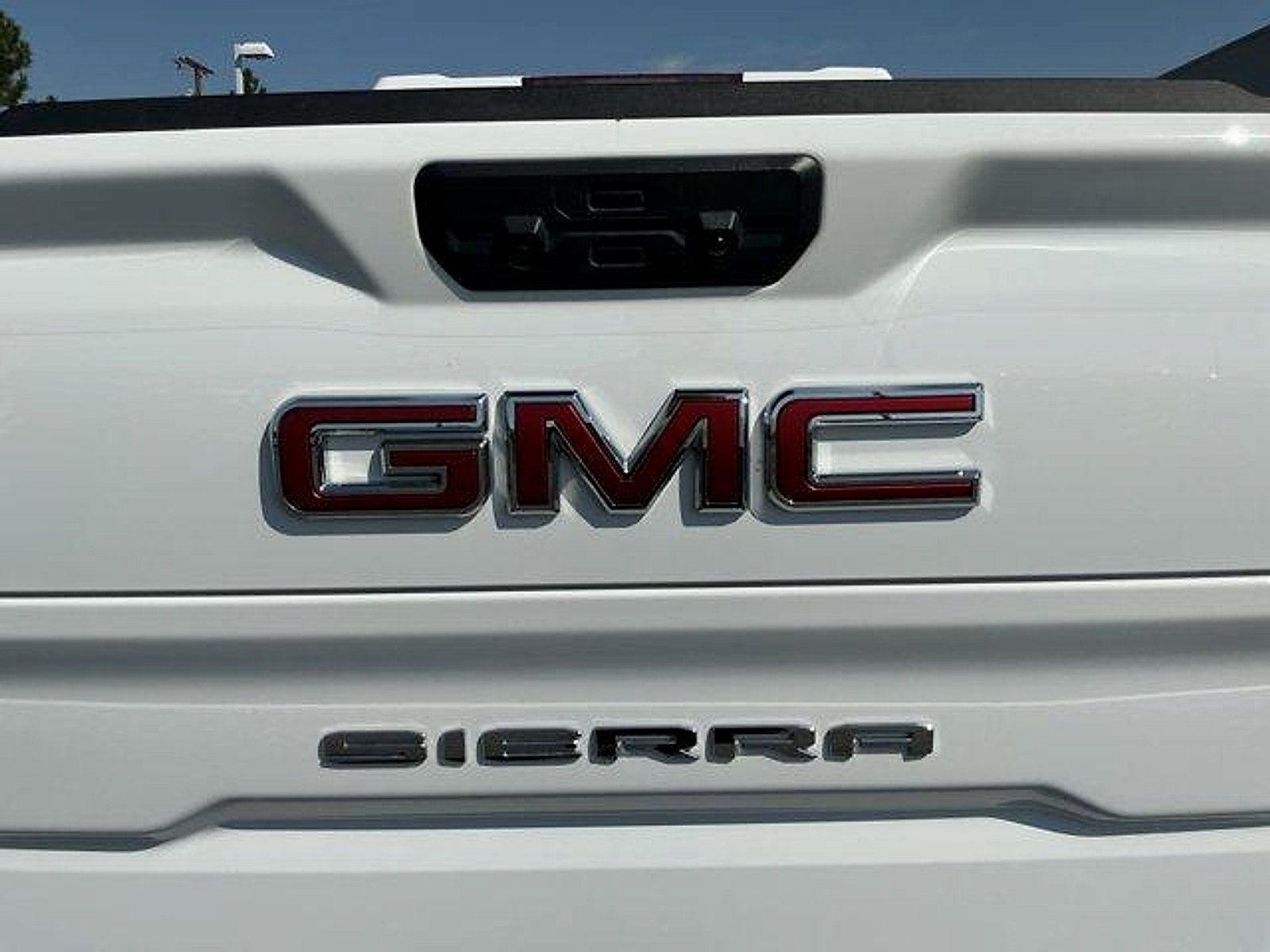 Used 2024 GMC Sierra 1500 AT4 w/ Technology Package AWD/4WD image 20