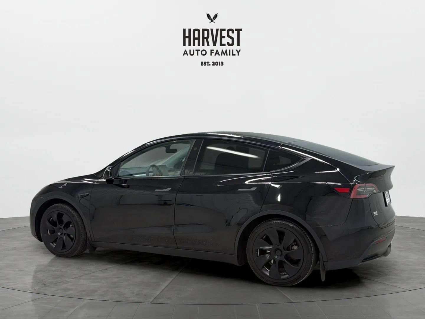 Used 2023 Tesla Model Y Long Range AWD/4WD image 4