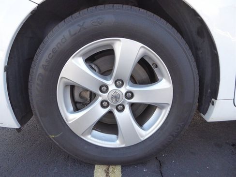 Used 2014 Toyota Sienna LE image 31