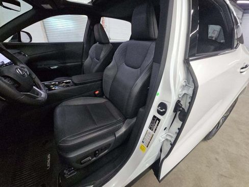 Used 2023 Lexus RX 350 Premium w/ Accessory Package AWD/4WD image 8