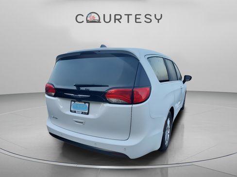 New 2026 Chrysler Voyager LX image 3