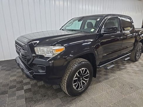 Used 2020 Toyota Tacoma SR image 8
