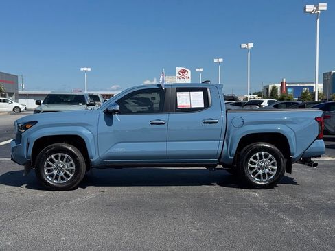 Used 2026 Toyota Tacoma Limited AWD/4WD image 9