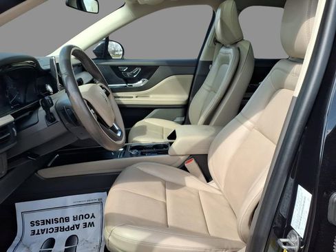 Used 2022 Lincoln Corsair Standard w/ Premium Package image 20