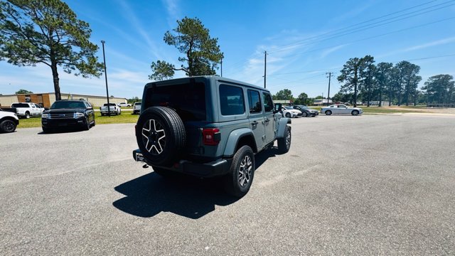 New 2026 Jeep Wrangler Unlimited Sahara w/ Technology Group AWD/4WD image 8