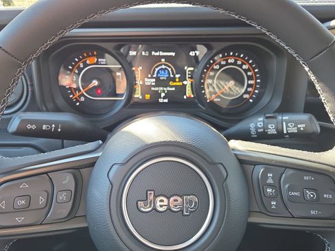 New 2026 Jeep Wrangler Unlimited Rubicon image 18