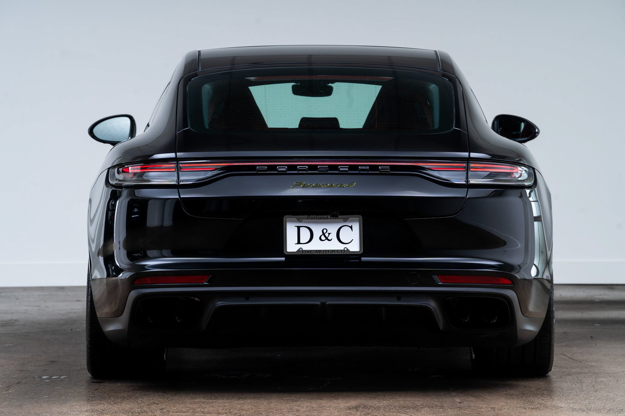 Used 2023 Porsche Panamera 4 Platinum Edition AWD/4WD image 6