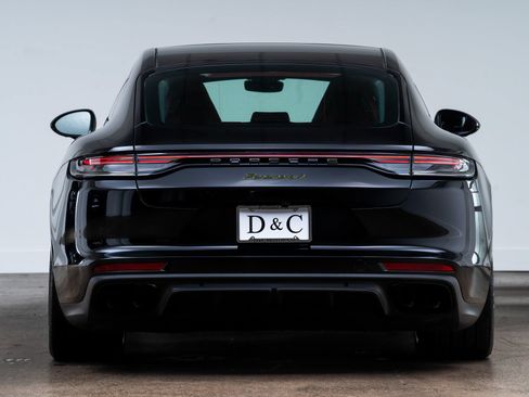 Used 2023 Porsche Panamera 4 Platinum Edition AWD/4WD image 6