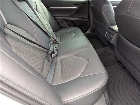 Used 2018 Toyota Camry XSE image 18