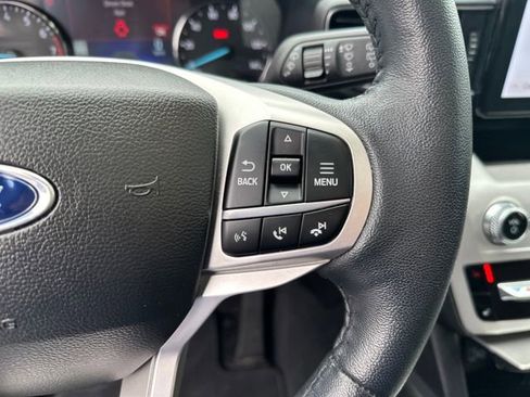 Used 2023 Ford Explorer XLT w/ Equipment Group 202A AWD/4WD image 19