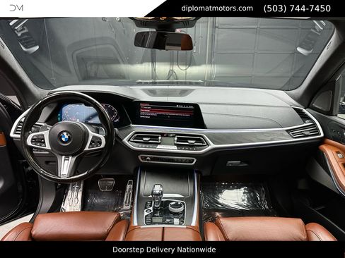 Used 2021 BMW X7 M50i image 27