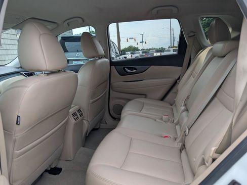Used 2015 Nissan Rogue SL FWD image 17