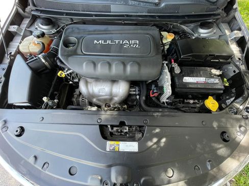 Used 2015 Chrysler 200 Limited w/ Convenience Group FWD image 34