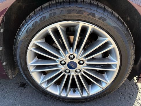 Used 2013 Ford Fusion SE image 24