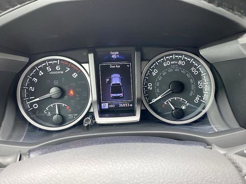 Certified 2022 Toyota Tacoma SR5 image 1