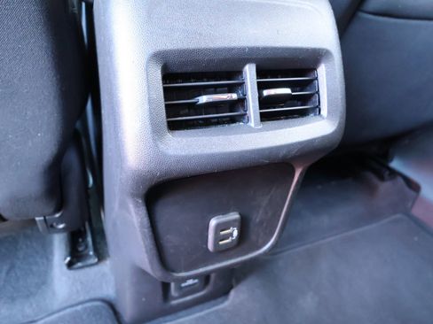 Used 2022 Chevrolet Equinox LT image 44