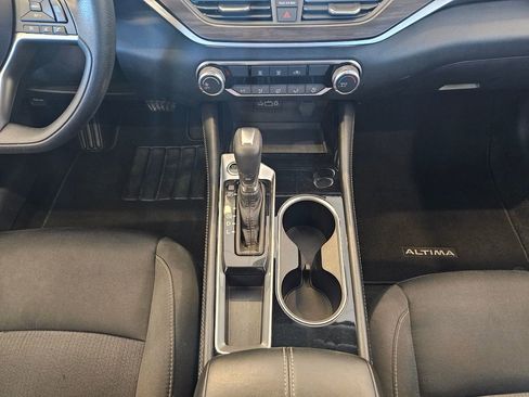 Used 2023 Nissan Altima 2.5 SV image 18