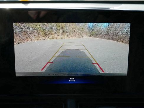 Used 2024 Chevrolet Trax LT w/ Driver Confidence Package image 22