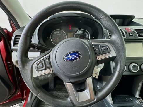 Used 2018 Subaru Forester 2.5i AWD/4WD image 11