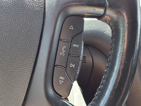 Used 2009 Buick Enclave CXL w/ Trailering Provision Package FWD image 19