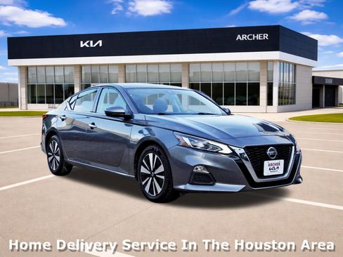 Used 2021 Nissan Altima 2.5 SV FWD image 1