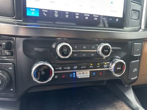 Used 2023 Ford F250 Lariat w/ Chrome Package AWD/4WD image 46