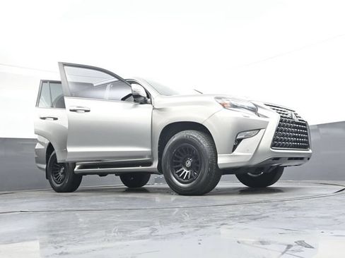 Used 2023 Lexus GX 460 Premium AWD/4WD image 42