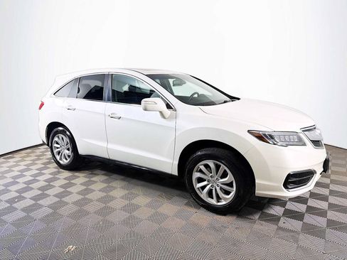 Used 2018 Acura RDX AWD image 3