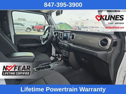 Used 2023 Jeep Wrangler Sahara image 30