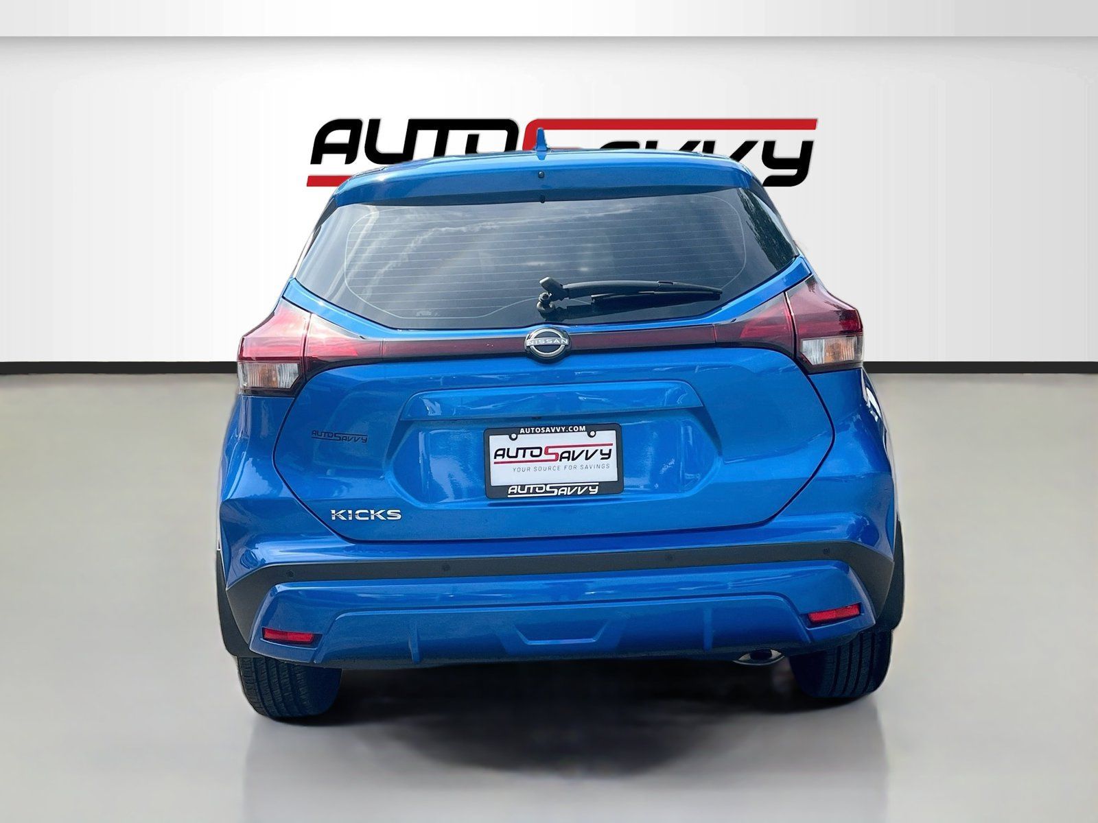Used 2023 Nissan Kicks S FWD image 5