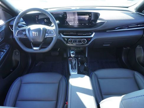 Used 2024 Buick Envista Sport Touring w/ Convenience II Package image 11