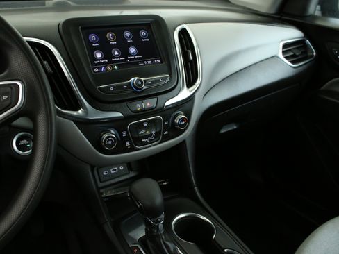 Used 2023 Chevrolet Equinox LS image 18