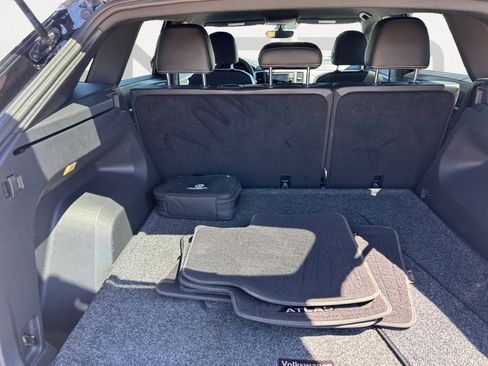 Used 2022 Volkswagen Atlas Cross Sport SE image 12