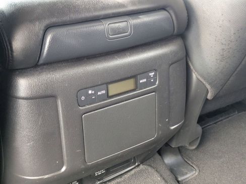 Used 2024 Nissan Armada SL image 26