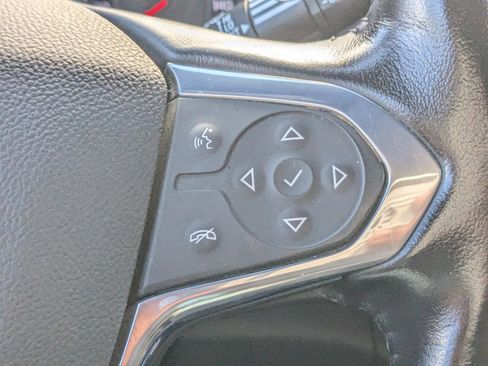 Used 2022 Chevrolet Traverse LT w/ LT Premium Package image 30