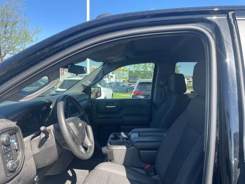 Used 2024 Chevrolet Silverado 1500 Custom w/ Turbomax Blackout Package AWD/4WD image 8
