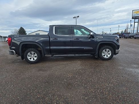 Used 2023 GMC Sierra 1500 SLE image 8
