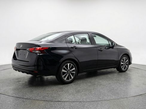 Used 2025 Nissan Versa SV FWD image 9