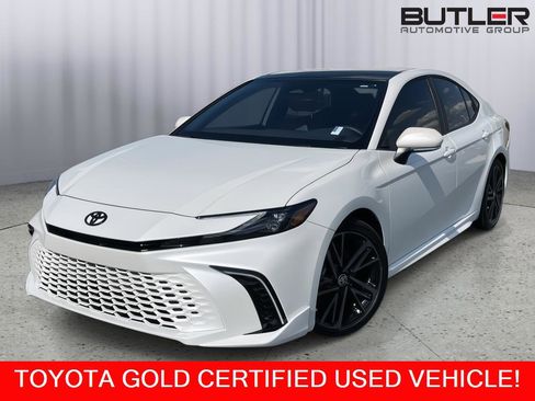 Certified 2025 Toyota Camry XSE image 1