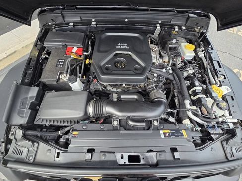 Used 2021 Jeep Wrangler Sport AWD/4WD image 24