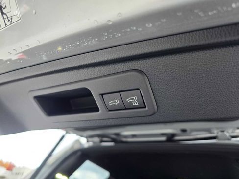 Certified 2025 Toyota 4Runner TRD Off-Road Premium image 17