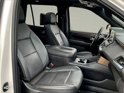 Used 2021 Chevrolet Tahoe High Country w/ Premium Package AWD/4WD image 29