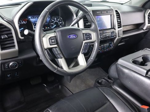 Used 2020 Ford F150 Lariat w/ Trailer Tow Package image 9