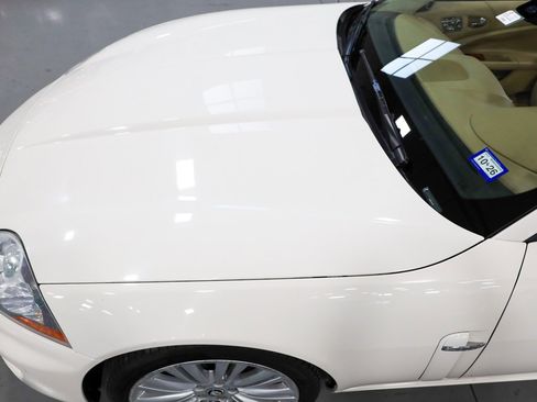 Used 2010 Jaguar XK Convertible image 14