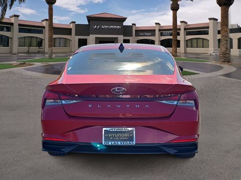 Used 2023 Hyundai Elantra SEL w/ Convenience Package FWD image 7