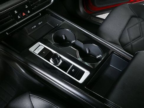 Certified 2024 Volkswagen Atlas SE w/ Panoramic Sunroof Package image 15